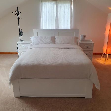 Urkers' Guest Accommodation Crossmaglen Eksteriør bilde