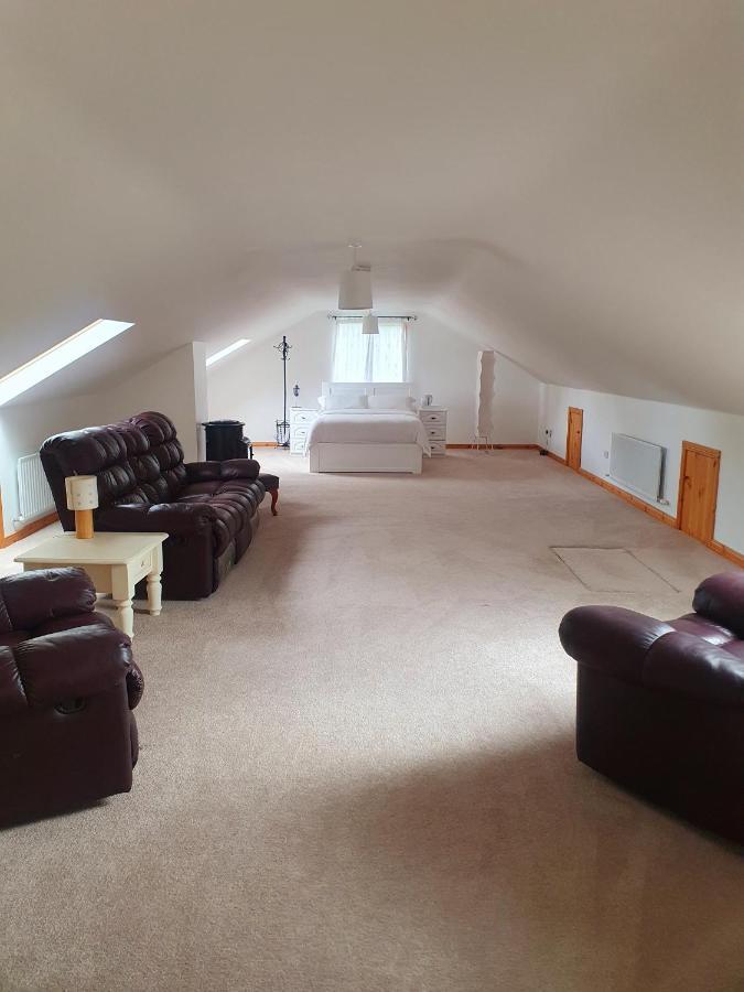 Urkers' Guest Accommodation Crossmaglen Eksteriør bilde