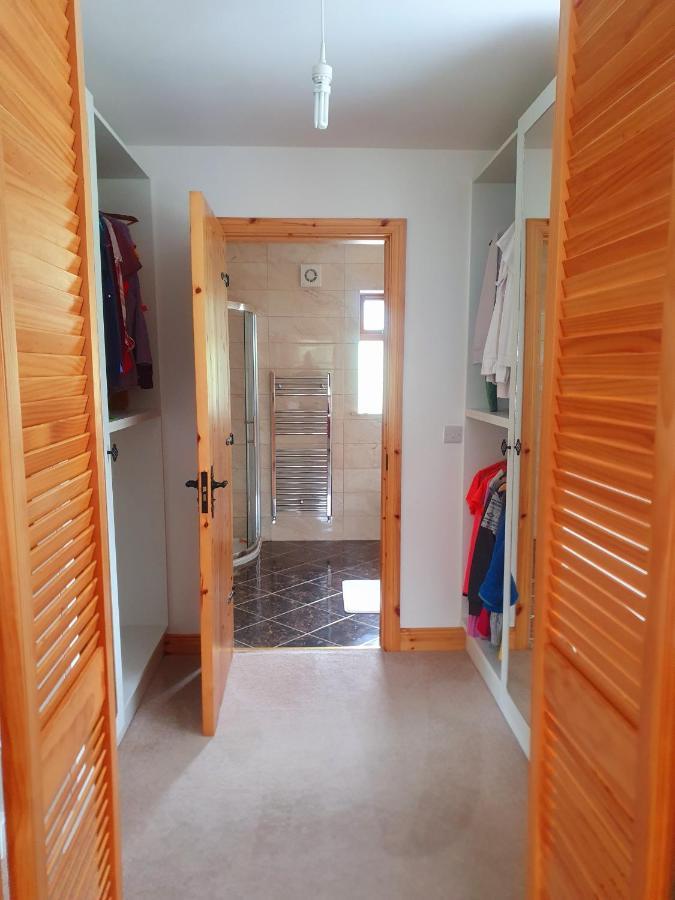 Urkers' Guest Accommodation Crossmaglen Eksteriør bilde